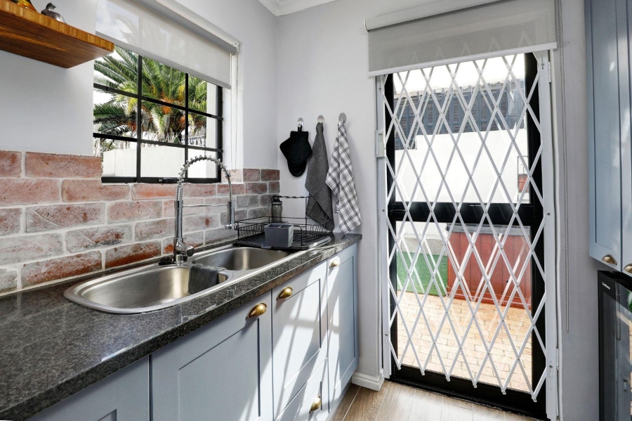3 Bedroom Property for Sale in Van Riebeeckshof Western Cape